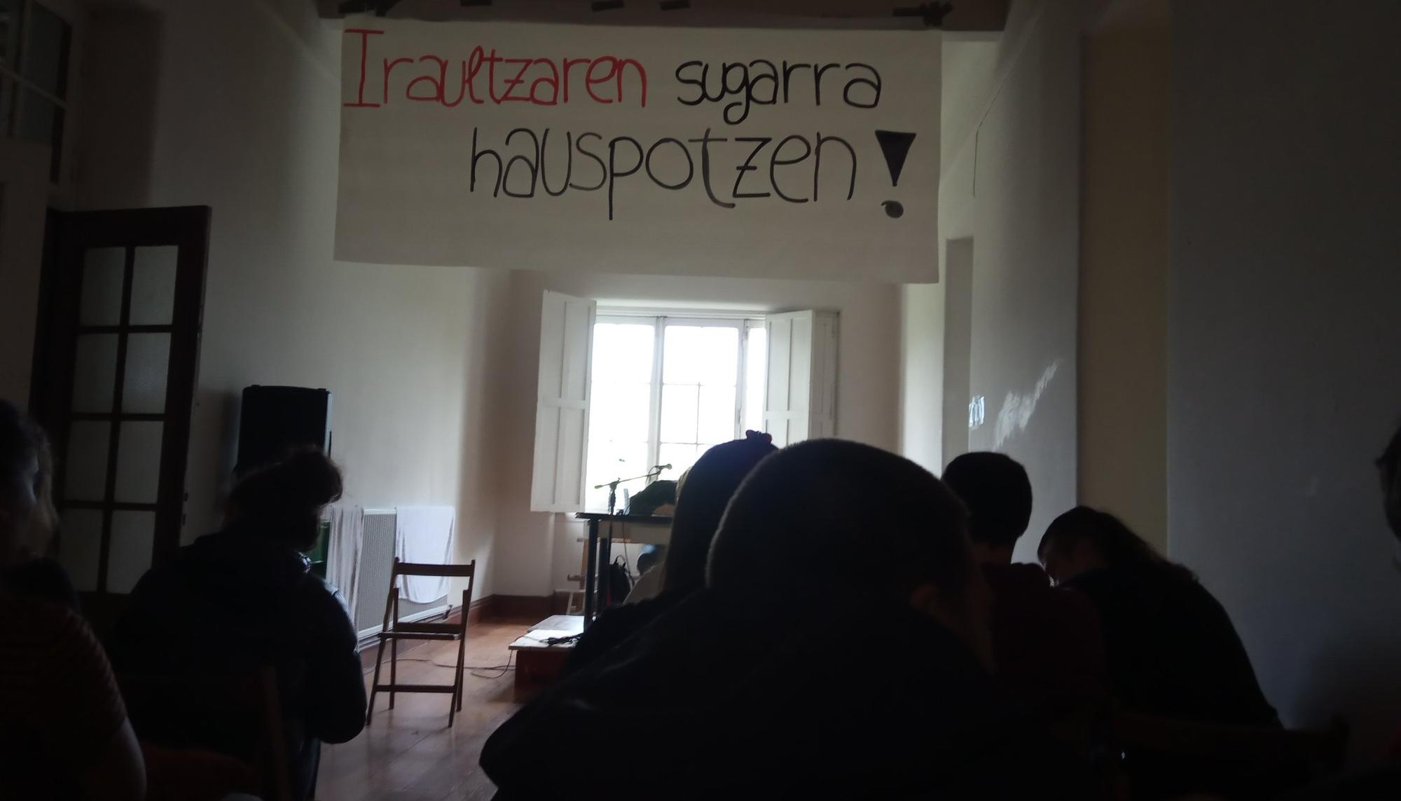 Iraultzaren sugarra hauspotzen